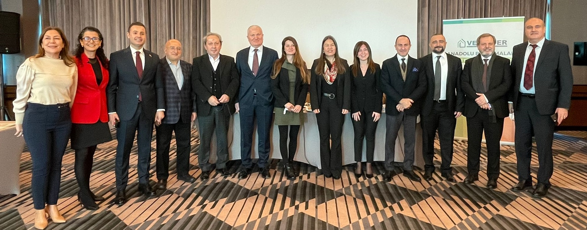 VERİMDER, DALMAÇYALI SPONSORLUĞUNDA “ENERJİ VERİMLİLİĞİ ve GELECEK” KONULARINI İSTANBUL’DA ELE ALDI