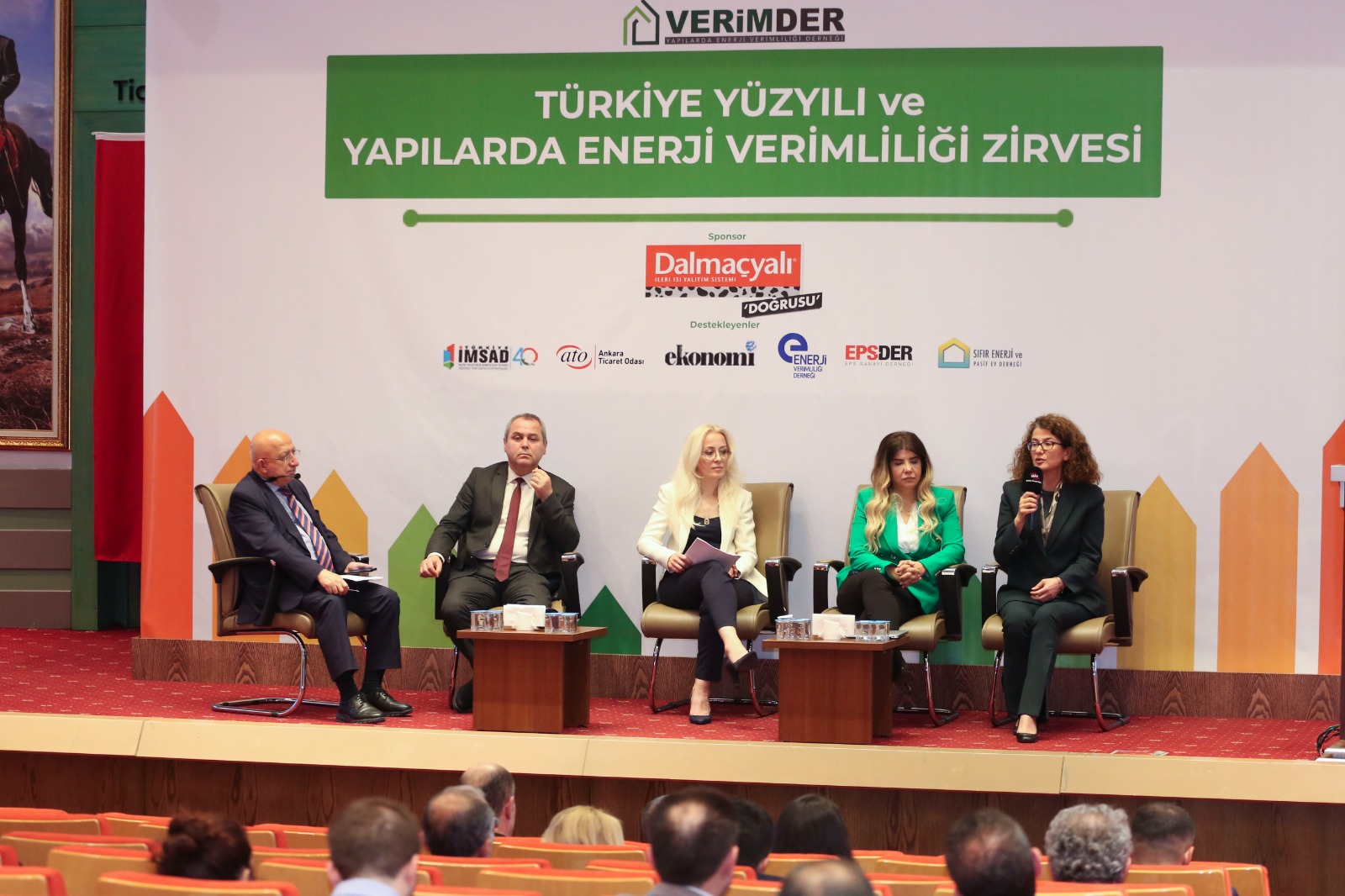 TÜRKİYE YÜZYILI VE YAPILARDA ENERJİ VERİMLİLİĞİ  ZİRVESİ